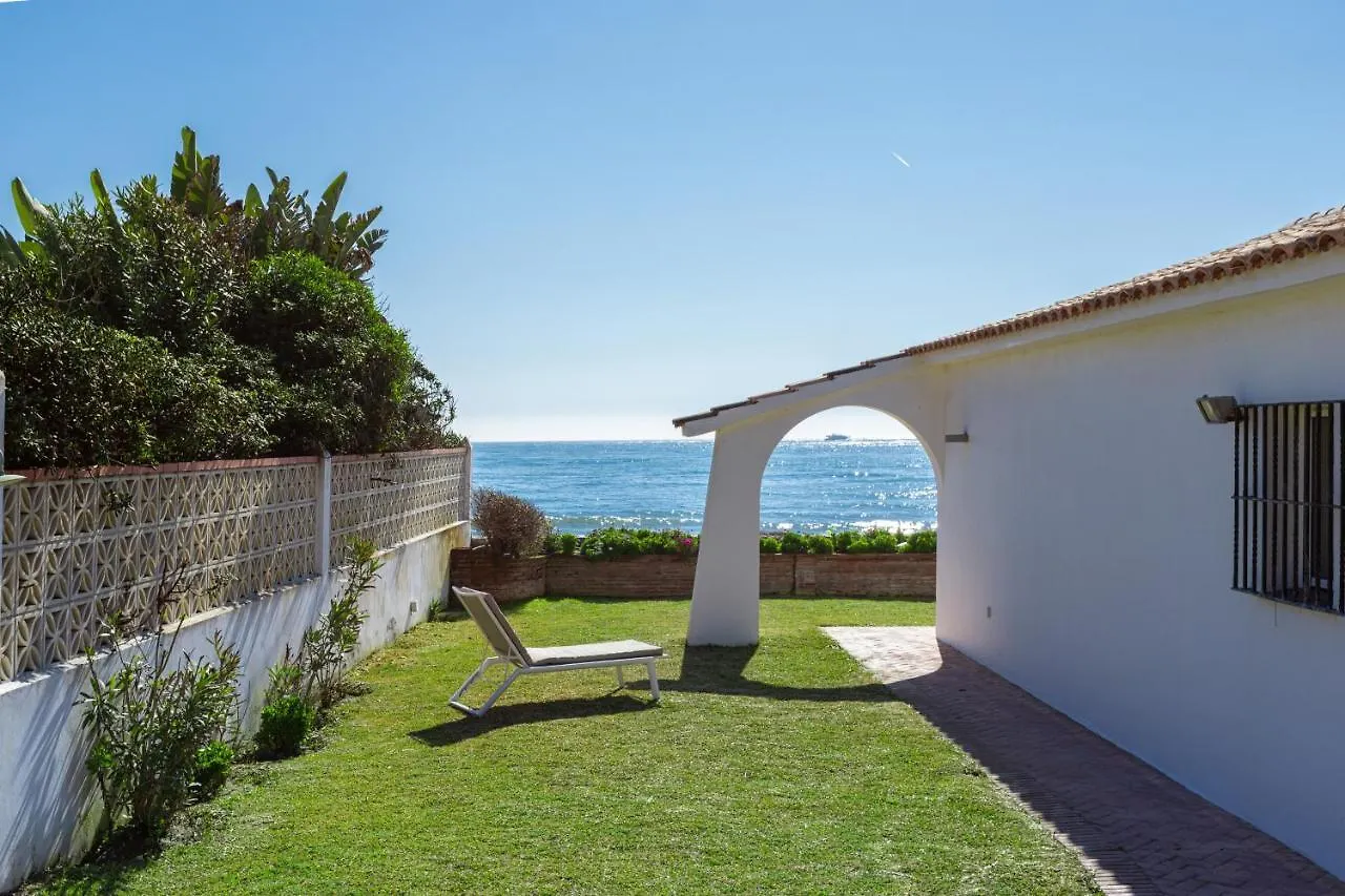 Charming Villa On The Seafront Marbella