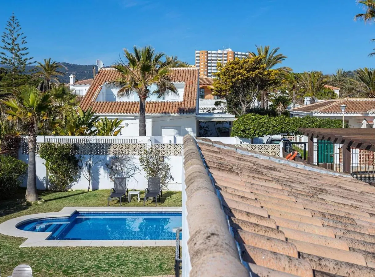 Charming Villa On The Seafront Marbella